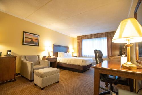 Habitación con 1 cama doble - Adaptada para personas con discapacidad del hotel Best Western Of Lake George. Foto 4