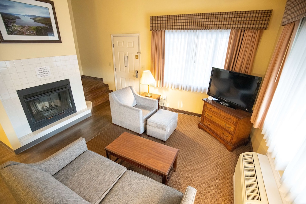 Suite, varias camas, no fumadores, chimenea (with Sofabed) del hotel Best Western Of Lake George. Foto 6