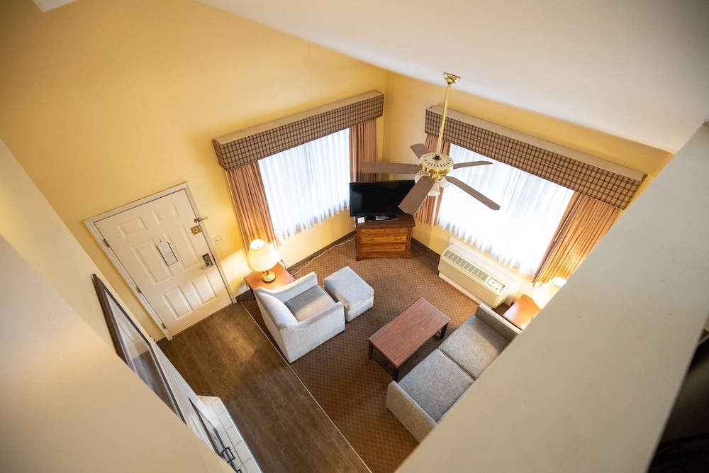 Suite, varias camas, no fumadores, chimenea (with Sofabed) del hotel Best Western Of Lake George. Foto 7