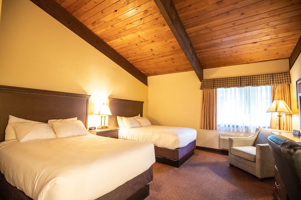 Habitación estándar doble, 2 camas dobles, no fumadores del hotel Best Western Of Lake George. Foto 1