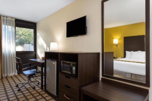 Habitación con 2 camas grandes - No fumadores del hotel Baymont By Wyndham Queensbury / Lake George. Foto 1
