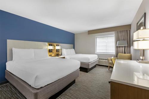 Suite Doble Deluxe con cama grande - No Fumadores del hotel Best Western Cooperstown. Foto 2