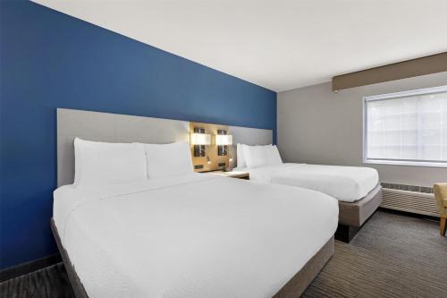 Suite Doble Deluxe con cama grande - No Fumadores del hotel Best Western Cooperstown. Foto 3