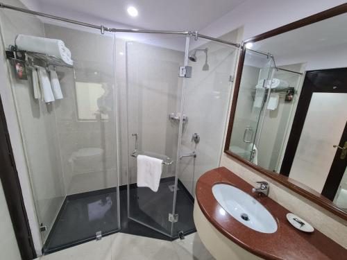 Habitación Superior con 1 cama doble, lado jardín del hotel Mercure Goa Devaaya Resort. Foto 2