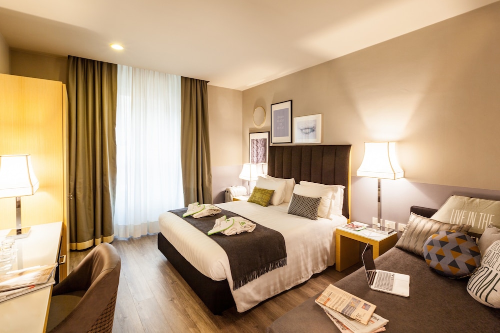 Habitación Premium del hotel Holiday Inn Milan - Garibaldi Station, An Ihg. Foto 1
