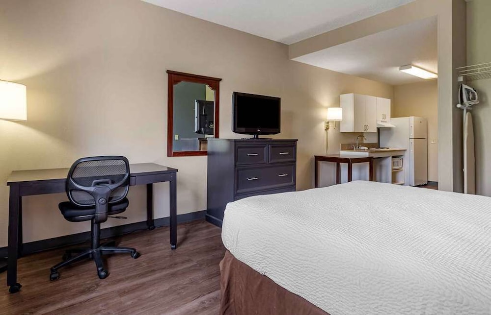 Habitación, 1 cama de matrimonio, no fumadores, cocina del hotel Studio 6 Extended Stay America Suites Fishkill Westage Center. Foto 3