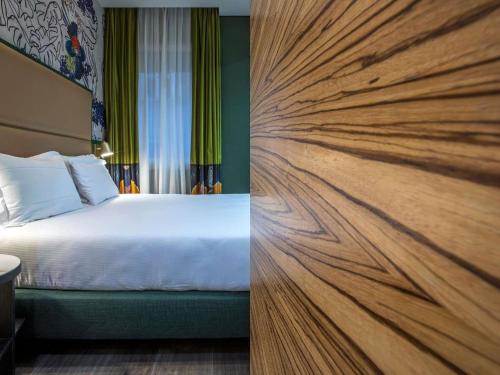 Habitación Doble Clásica del hotel Mercure Roma Centro Saint John. Foto 12