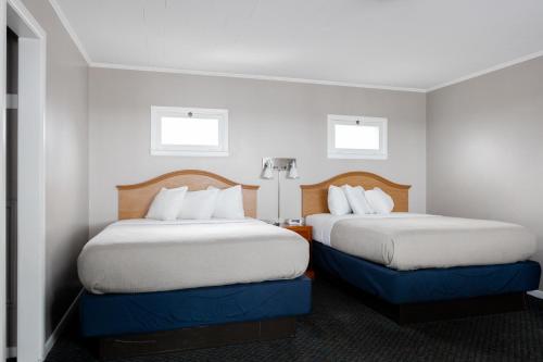 Habitación Deluxe con 2 camas grandes del hotel Admiral. Foto 8