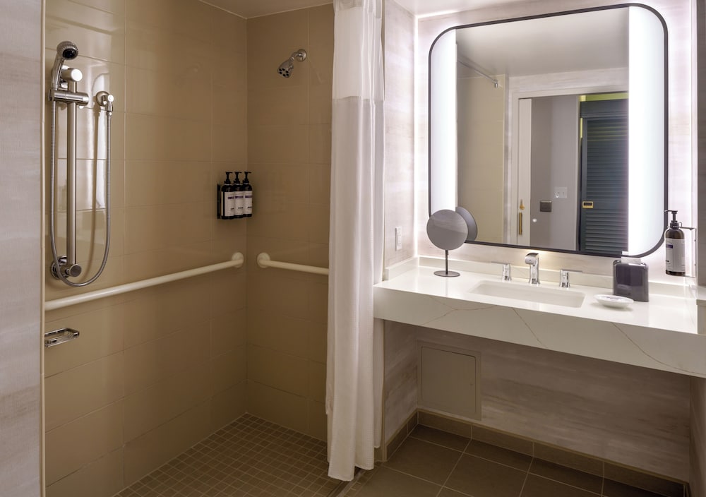 2 Camas Queen del hotel Hyatt Regency Reston. Foto 3