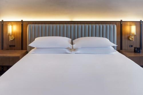 1 Cama King Accesible con Ducha del hotel Hyatt Regency Reston. Foto 2