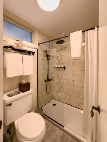 Habitación Doble Premier con 2 camas dobles del hotel The Montauk Beach House. Foto 1