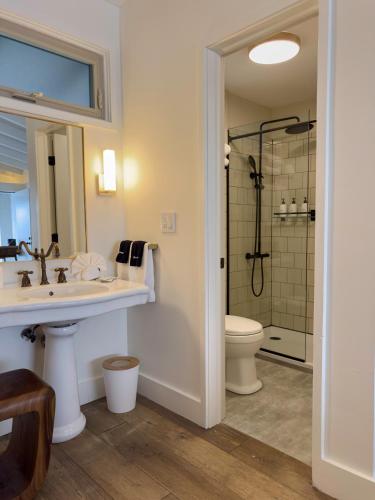 Habitación Premier con cama doble grande del hotel The Montauk Beach House. Foto 8