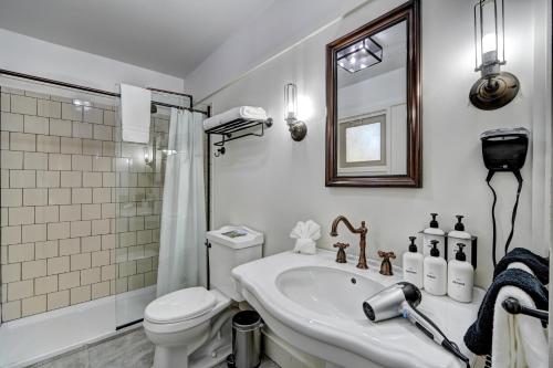 Habitación Estándar - Cama extragrande del hotel The Montauk Beach House