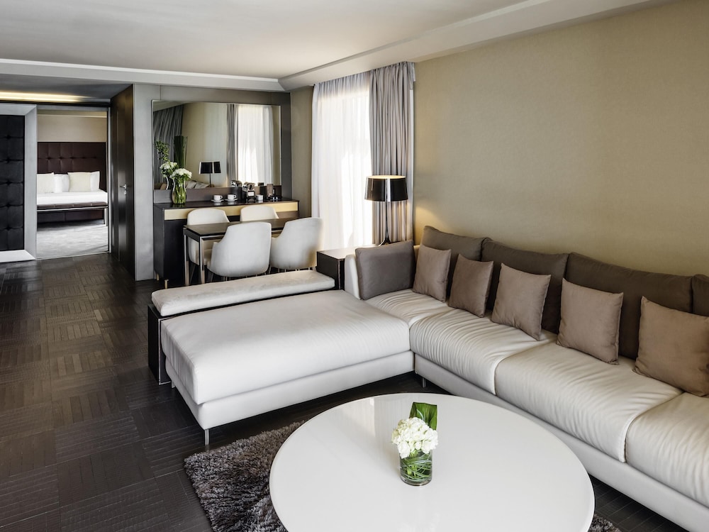 Suite, 1 cama de matrimonio grande, vistas al mar (Ambassador) del hotel Mövenpick and Casino Malabata Tanger. Foto 1