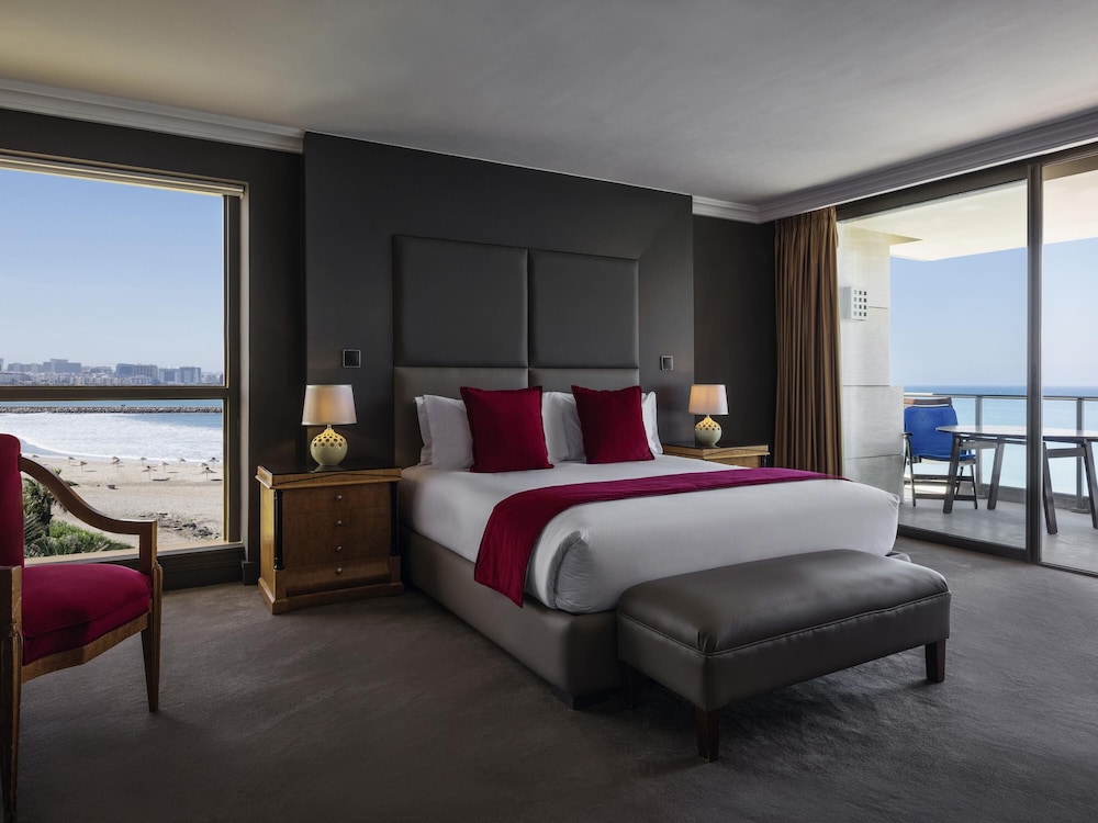 Suite presidencial, 1 cama de matrimonio grande, vistas al mar del hotel Mövenpick and Casino Malabata Tanger