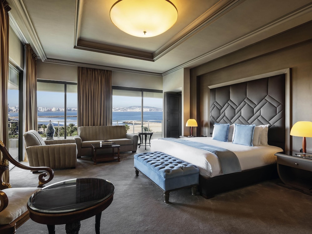 Suite Royal, 1 cama doble, vistas al mar del hotel Mövenpick and Casino Malabata Tanger