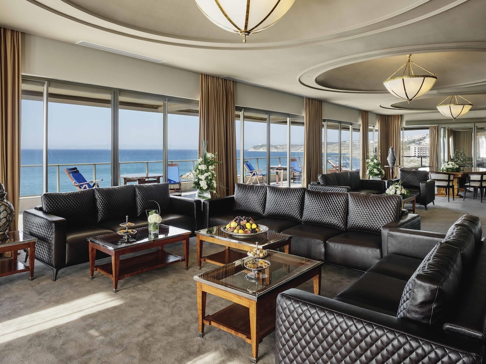 Suite Royal, 1 cama doble, vistas al mar del hotel Mövenpick and Casino Malabata Tanger. Foto 1