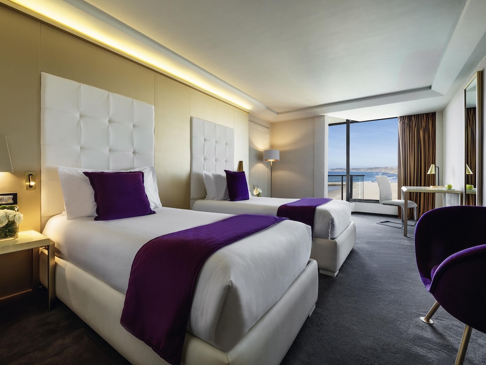 Habitación ejecutiva con 2 camas individuales, vistas al mar del hotel Mövenpick and Casino Malabata Tanger