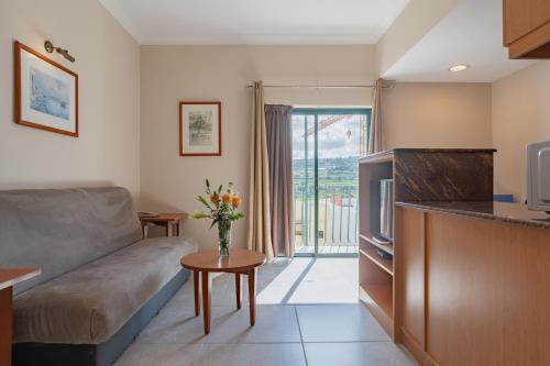 Apartamento Balcón o Terraza Interior 1 habitación Sofá Cama incluido 2 Camas individuales Normal del hotel Xemxija Bay