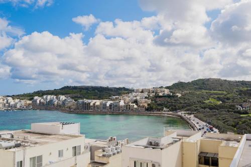 Apartamento Ático del hotel Xemxija Bay. Foto 1