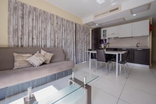 Apartamento Ático del hotel Xemxija Bay. Foto 10