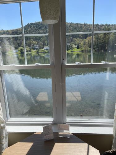 Habitación Familiar con vistas al lago del hotel Lake Front. Foto 3