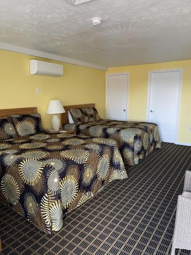 Habitación Familiar con balcón del hotel Lake Front. Foto 5