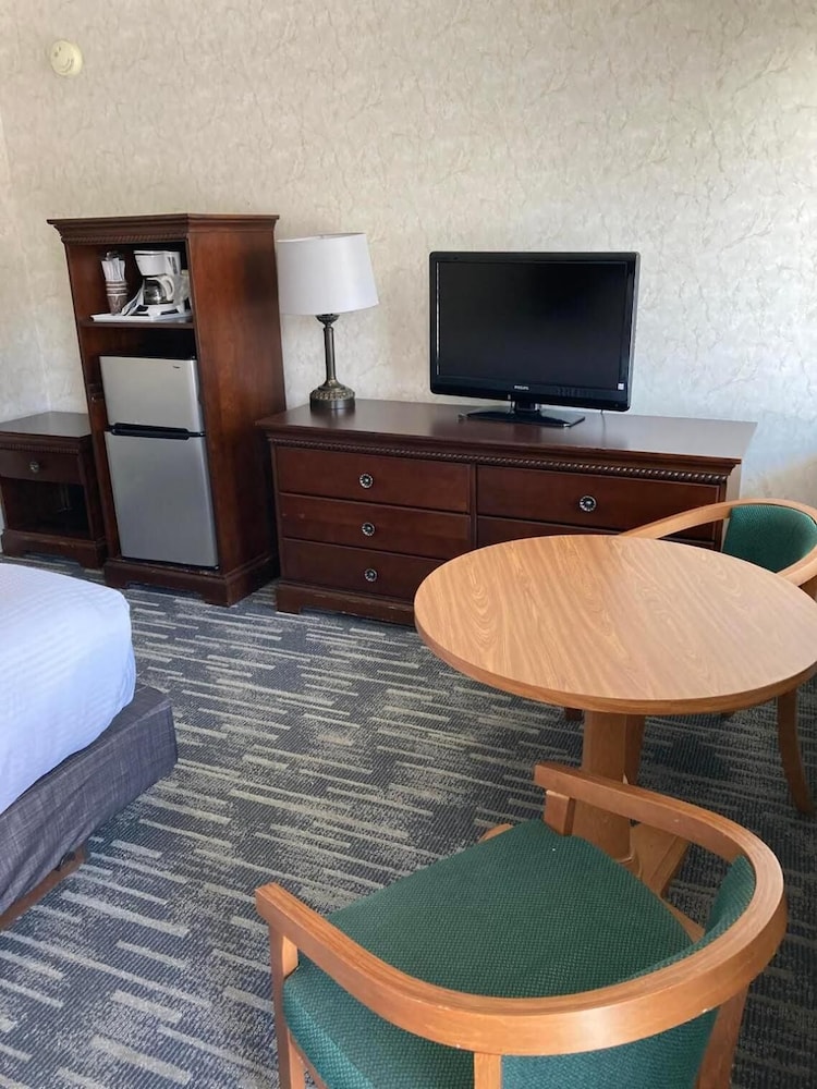 Habitación estándar, 1 cama de matrimonio grande del hotel Park Lane. Foto 2