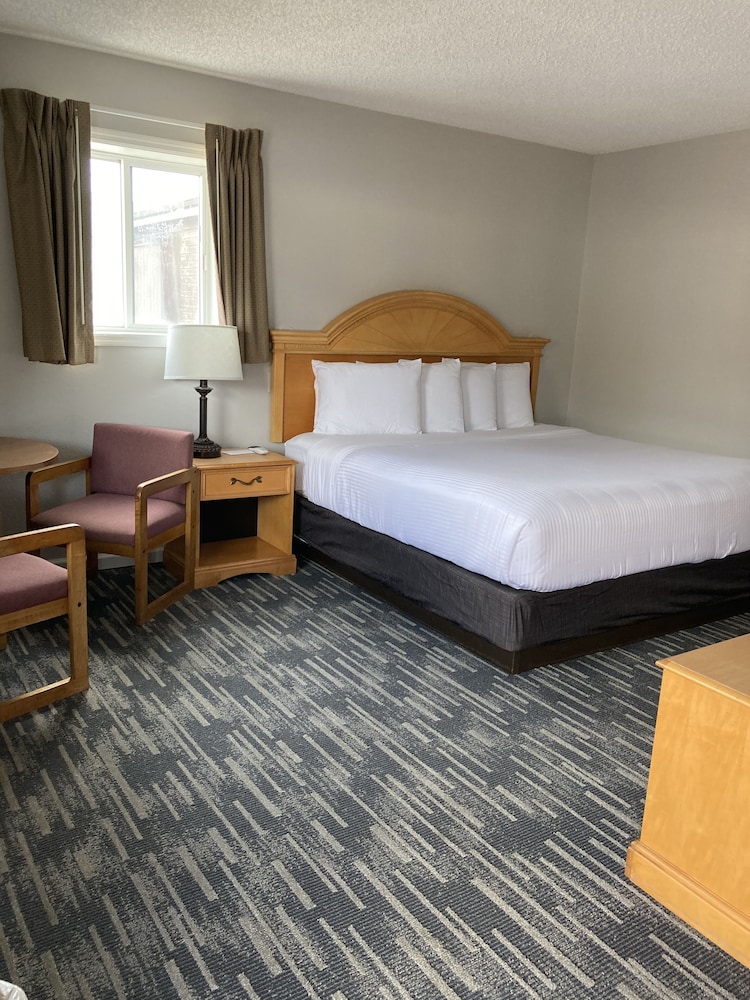 Habitación estándar, 1 cama de matrimonio grande, vistas a la piscina del hotel Park Lane