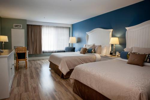 Habitación con 2 camas grandes - Adaptada para personas con discapacidad del hotel Watkins Glen Harbor. Foto 5