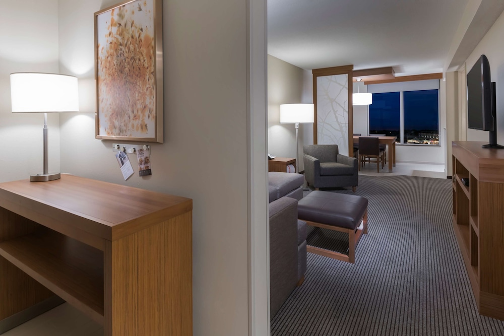 Suite de un Dormitorio con Cocina | Cama King (Más Sofá Cama) del hotel Hyatt Place Marlborough/apex Center. Foto 3