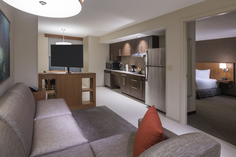 Suite de un Dormitorio con Cocina | Cama King (Más Sofá Cama) del hotel Hyatt Place Marlborough/apex Center. Foto 5