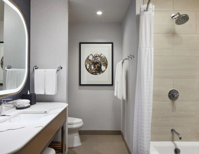 2 Camas Queen con acceso al Club del hotel Hyatt Regency Tysons Corner Center. Foto 6