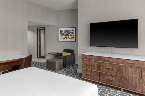1 Cama King Accesible con bañera del hotel Hyatt Regency Princeton. Foto 4