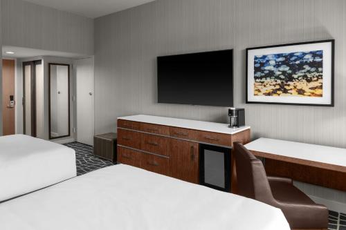 2 Camas Dobles Accesibles con Ducha del hotel Hyatt Regency Princeton. Foto 4