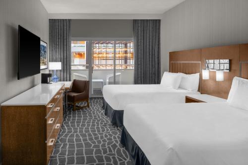 2 Camas Dobles con Balcón al Atrio del hotel Hyatt Regency Princeton