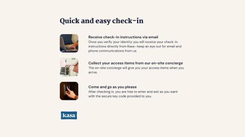 Un dormitorio con cama extragrande (recepción abierta las 24 horas) del hotel Mint House at 70 Pine. Foto 1