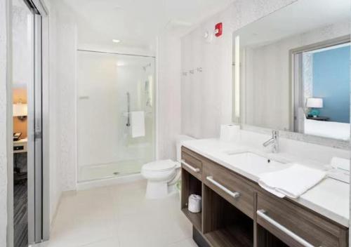Queen Studio - Mobility Access/Non - Smoking del hotel Home2 Suites By Hilton Newark Airport. Foto 4