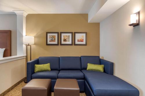 Suite - 2 camas grandes - Adaptada para personas con discapacidad - No fumadores del hotel Comfort Inn and Suites Schenectady - Scotia. Foto 3