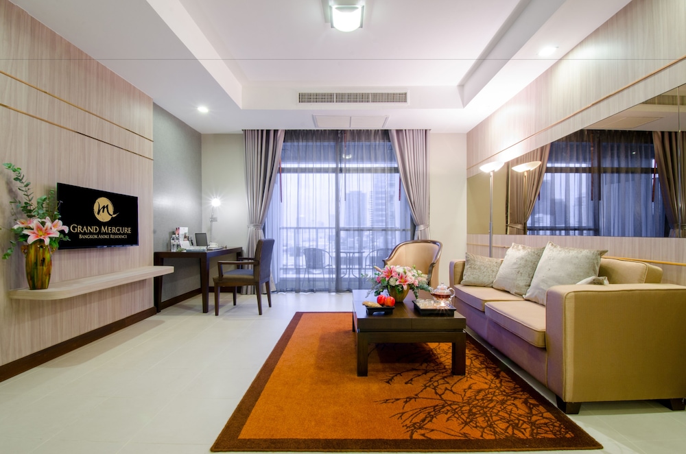 SUITE EJECUTIVA, 1 Cama King con Balcón del hotel Grand Mercure Bangkok Asoke Residence. Foto 19