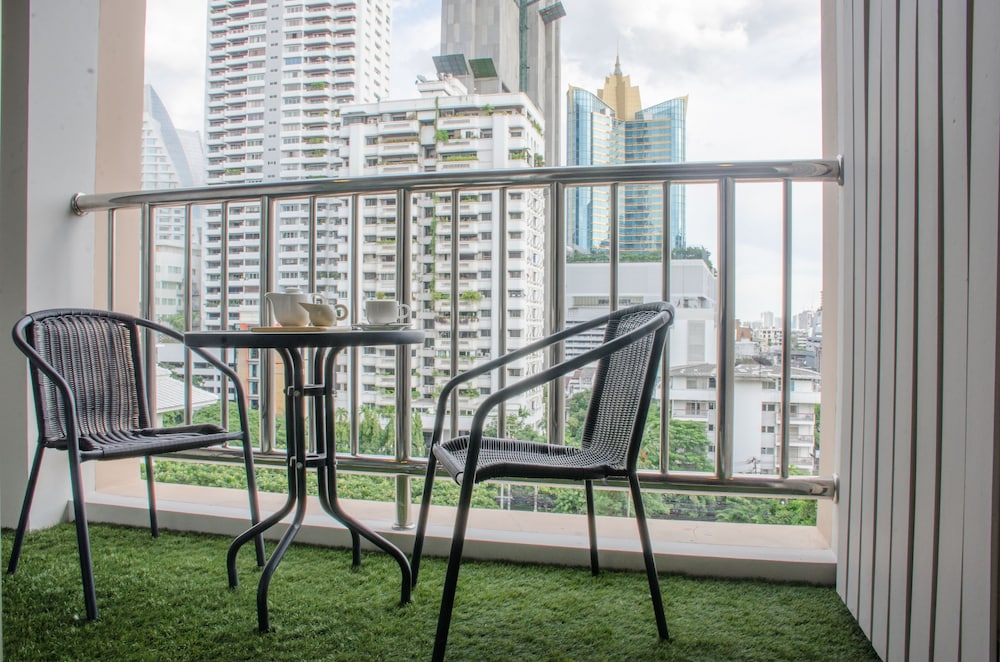 SUITE EJECUTIVA, 1 Cama King con Balcón del hotel Grand Mercure Bangkok Asoke Residence. Foto 28