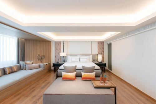 Habitación Premium del hotel Melia Chiang Mai. Foto 1
