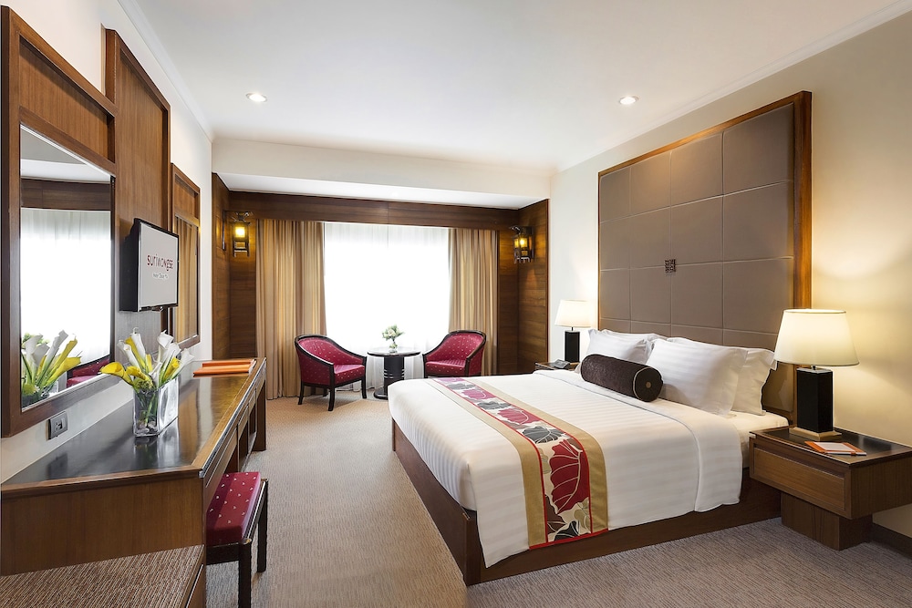 Clásica King del hotel Mövenpick Suriwongse Chiang Mai. Foto 4