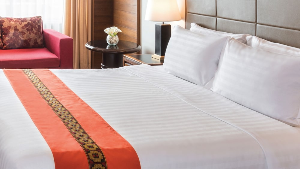 Clásica Twin del hotel Mövenpick Suriwongse Chiang Mai. Foto 3
