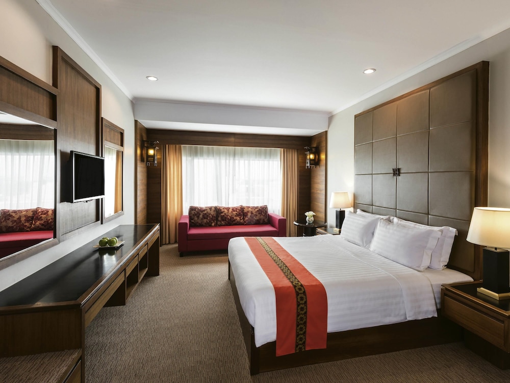 Deluxe King del hotel Mövenpick Suriwongse Chiang Mai