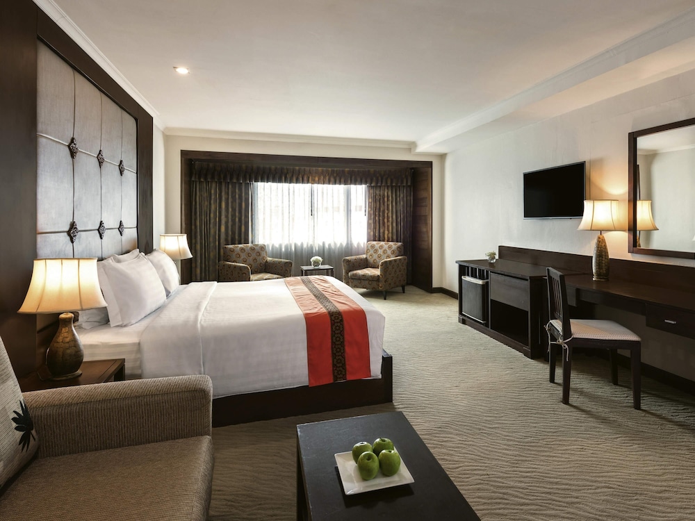 Premium King del hotel Mövenpick Suriwongse Chiang Mai. Foto 9