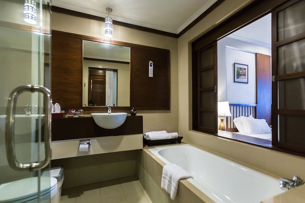 Premium King del hotel Mövenpick Suriwongse Chiang Mai. Foto 12