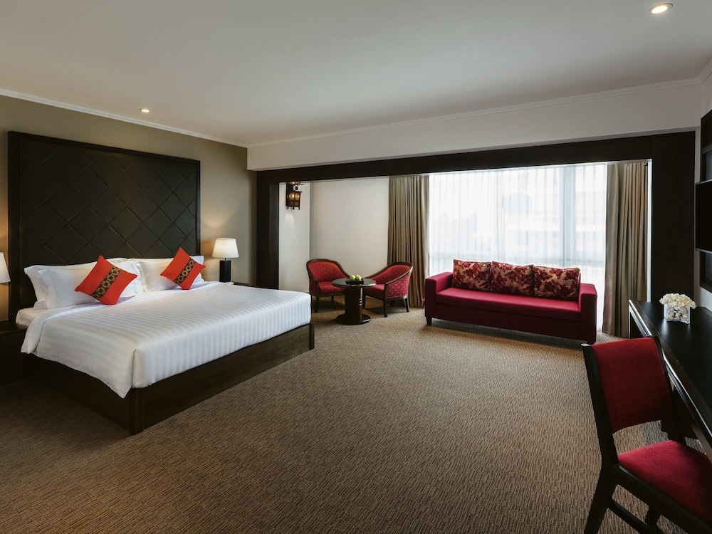 Junior Suite del hotel Mövenpick Suriwongse Chiang Mai. Foto 2