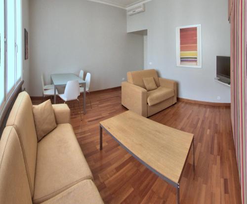Amplio Apartamento de 1 dormitorio del hotel Milan Apartment Rental. Foto 8