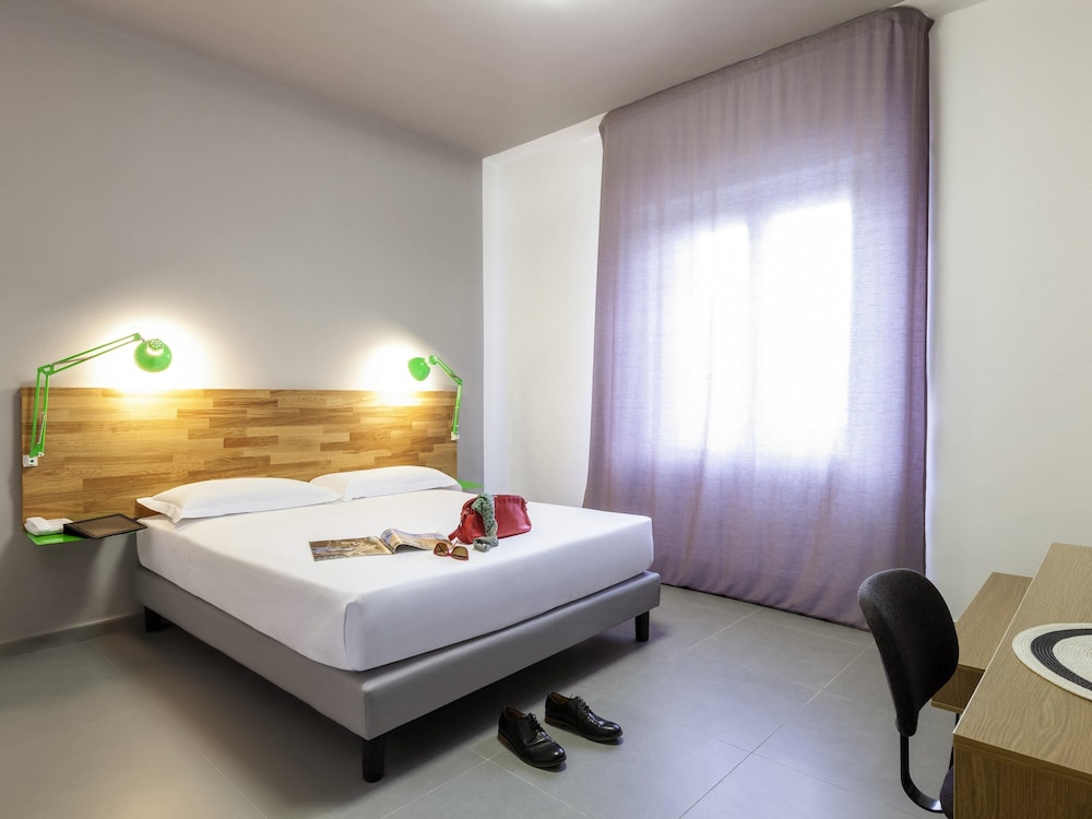 Habitación Standard con una cama doble del hotel Ibis Styles Brindisi
